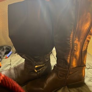 Leather boots from  life stride